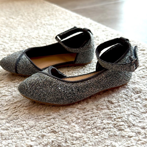 Old Navy Girls Silver Glitter Ankle Wrap Dress Shoes - Size 7- Gently Worn - Picture 3 of 7